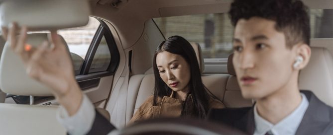 Four reasons to choose a chauffeur when entertaining clients